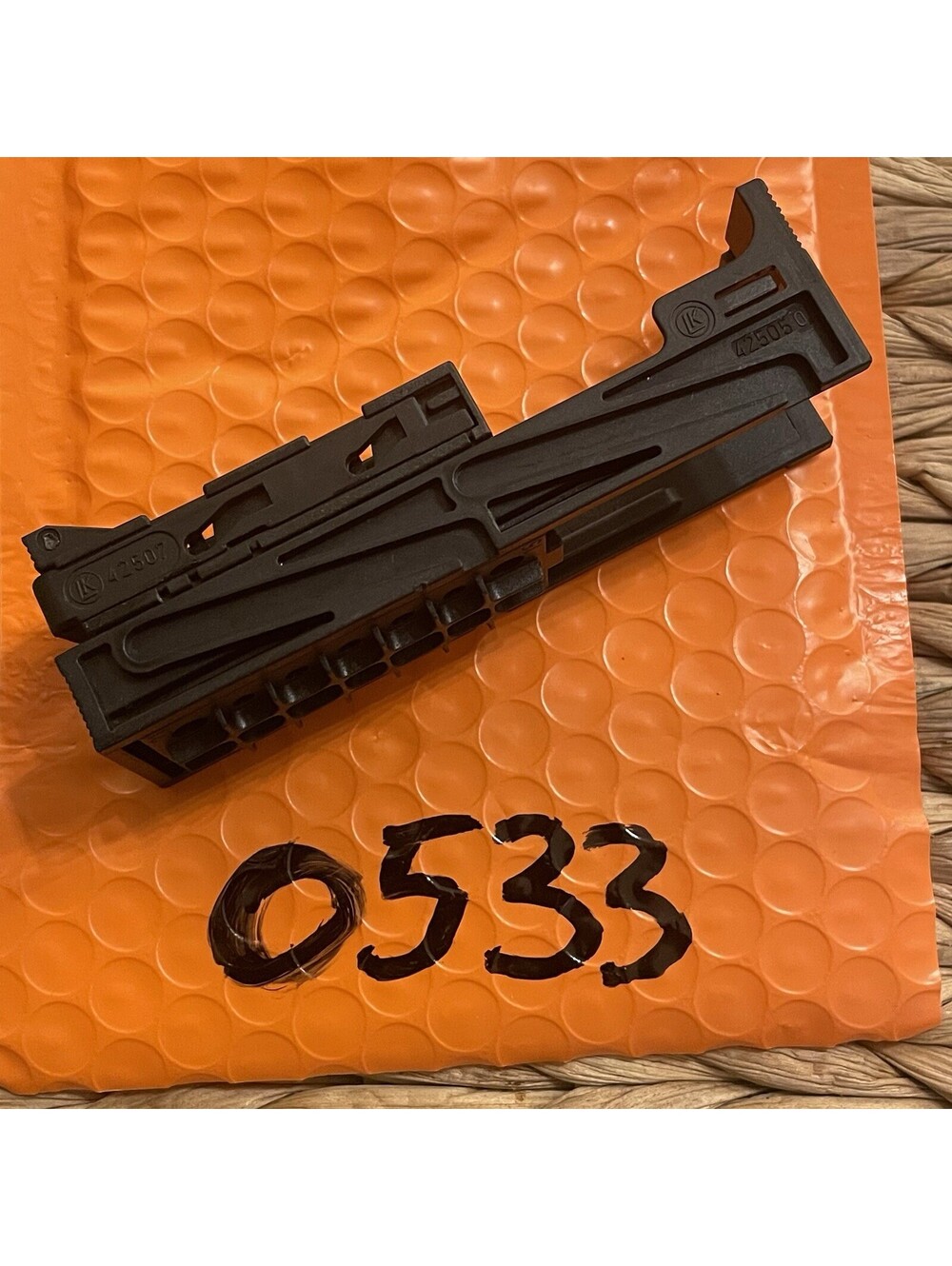 ✅Genuine Mercedes Benz Wiring Harness Loom Plug Connector Shell LK 425050#️⃣0533